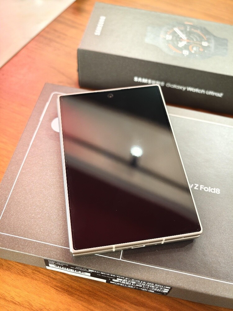 Samsung Z Fold 8 512 Gb white color - 2