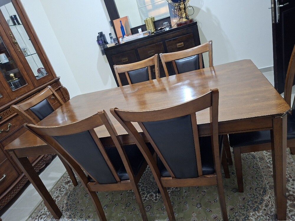 MALM study table and fish Tank - 5