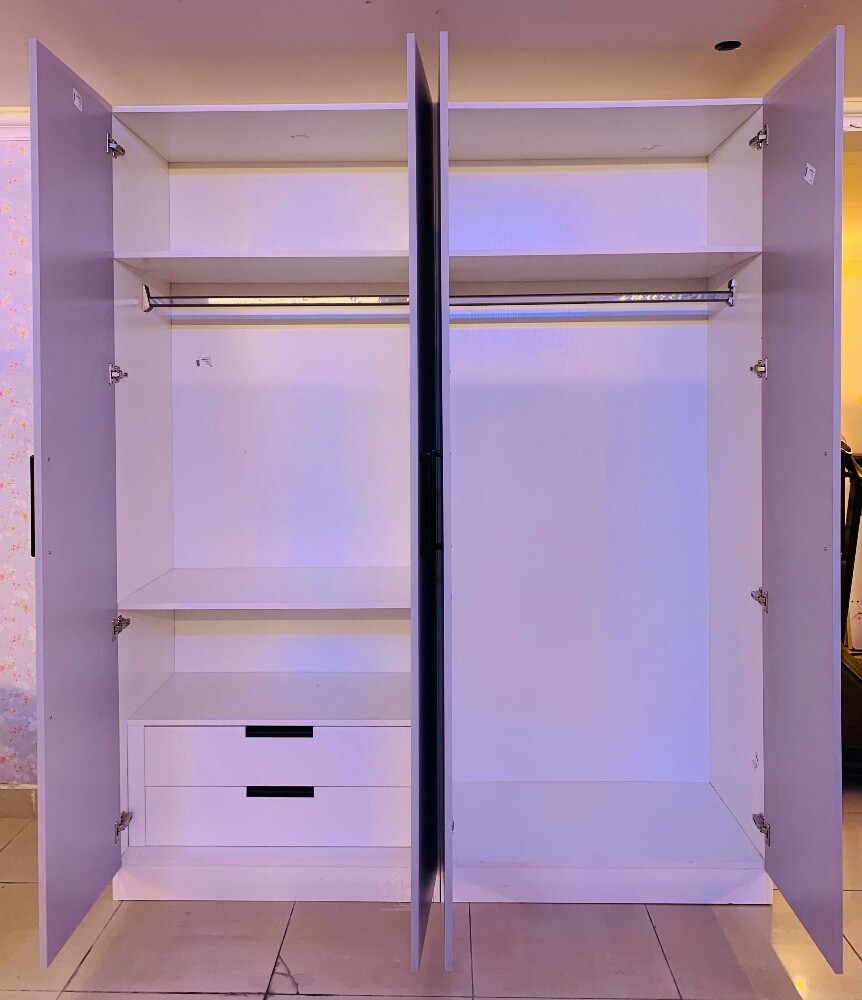 4 boor Cabinet - 3