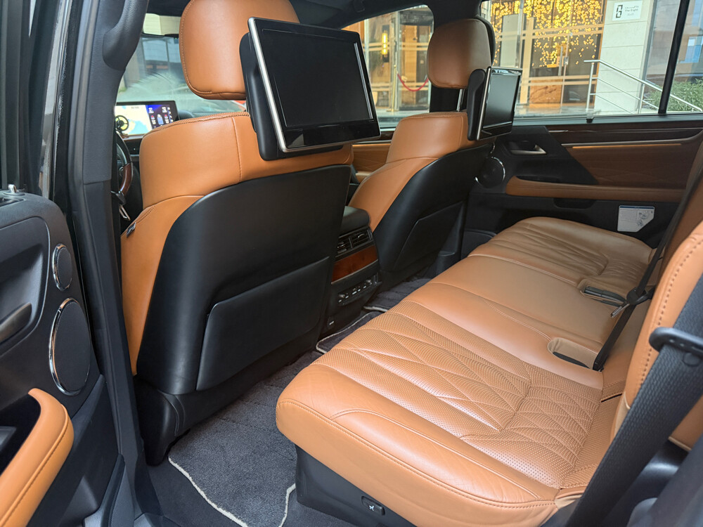 LEXUS BLACK EDITION 2021 - 11
