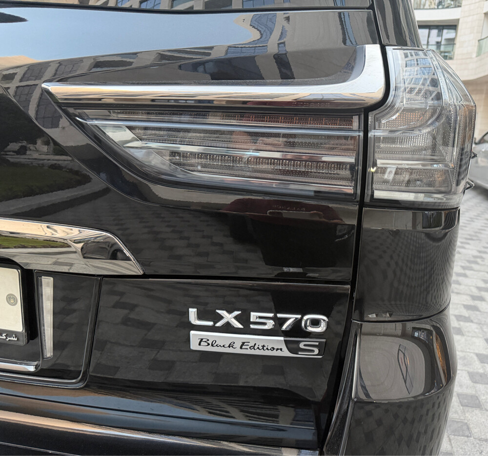LEXUS BLACK EDITION 2021 - 5
