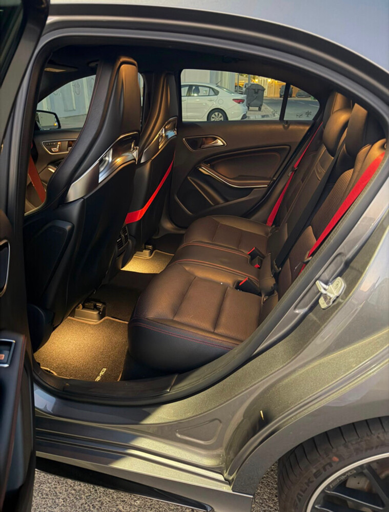 A45 AMG 2018 - 4