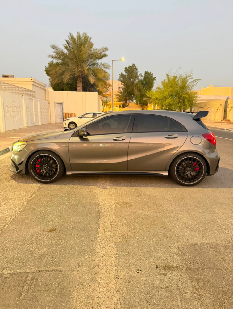 A45 AMG 2018 - 5