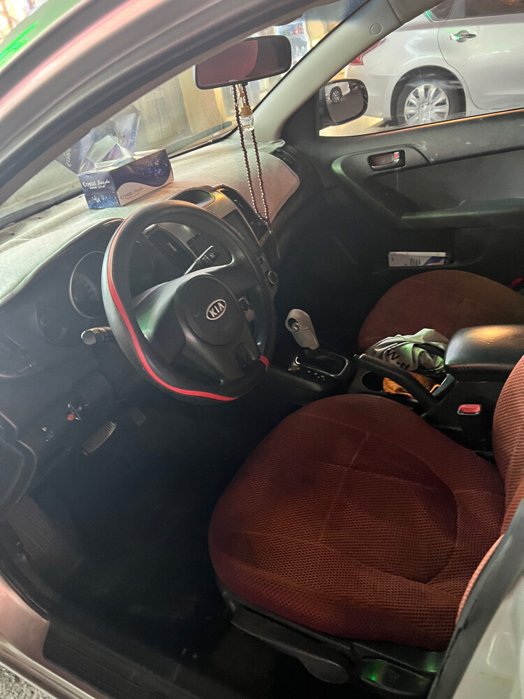 Kia cerato - 9