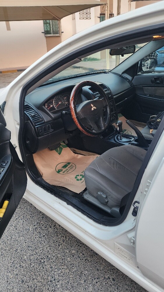 Mitsubishi Galant 2013 - 7