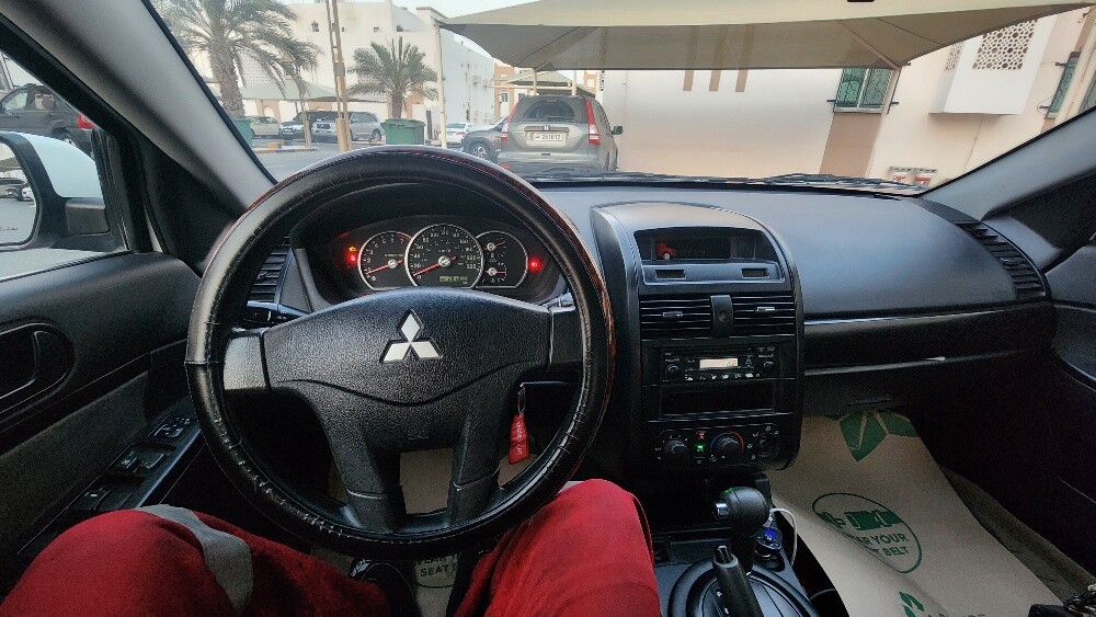 Mitsubishi Galant 2013 - 8