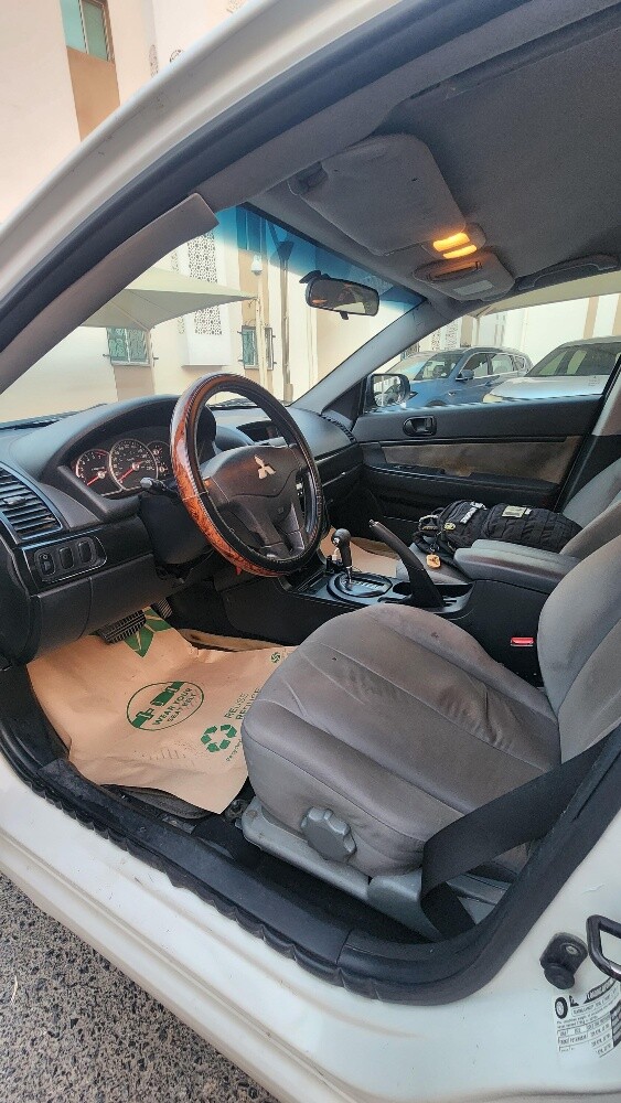 Mitsubishi Galant 2013 - 6
