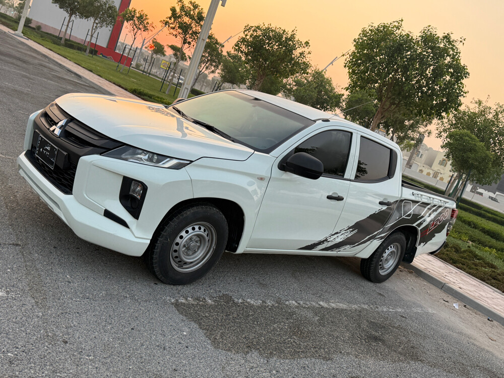 Mitsubishi L200 - 4