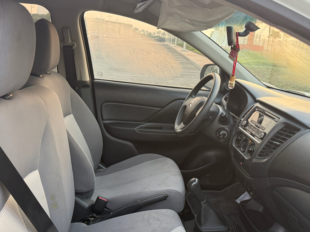Mitsubishi L200 - 9