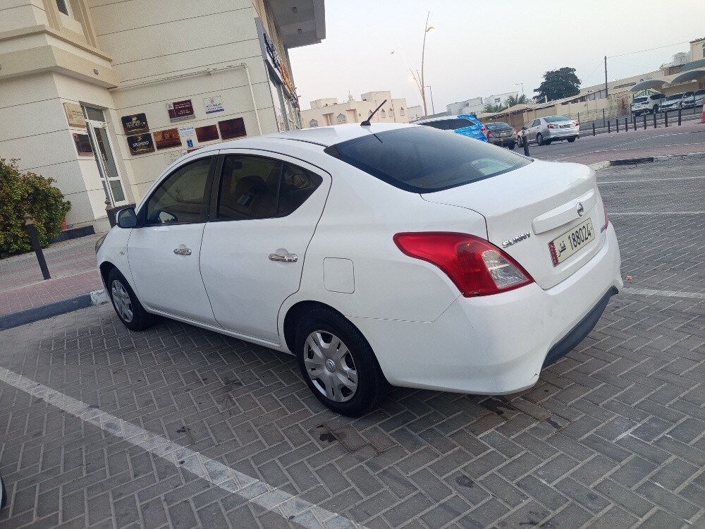 NISSAN SUNNY 2016 - 9