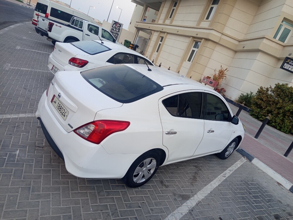 NISSAN SUNNY 2016 - 3