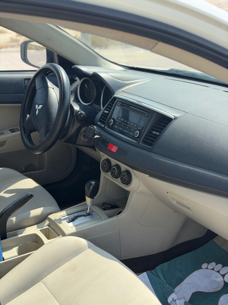 Mitsubishi Lancer Ex 2015  - 10
