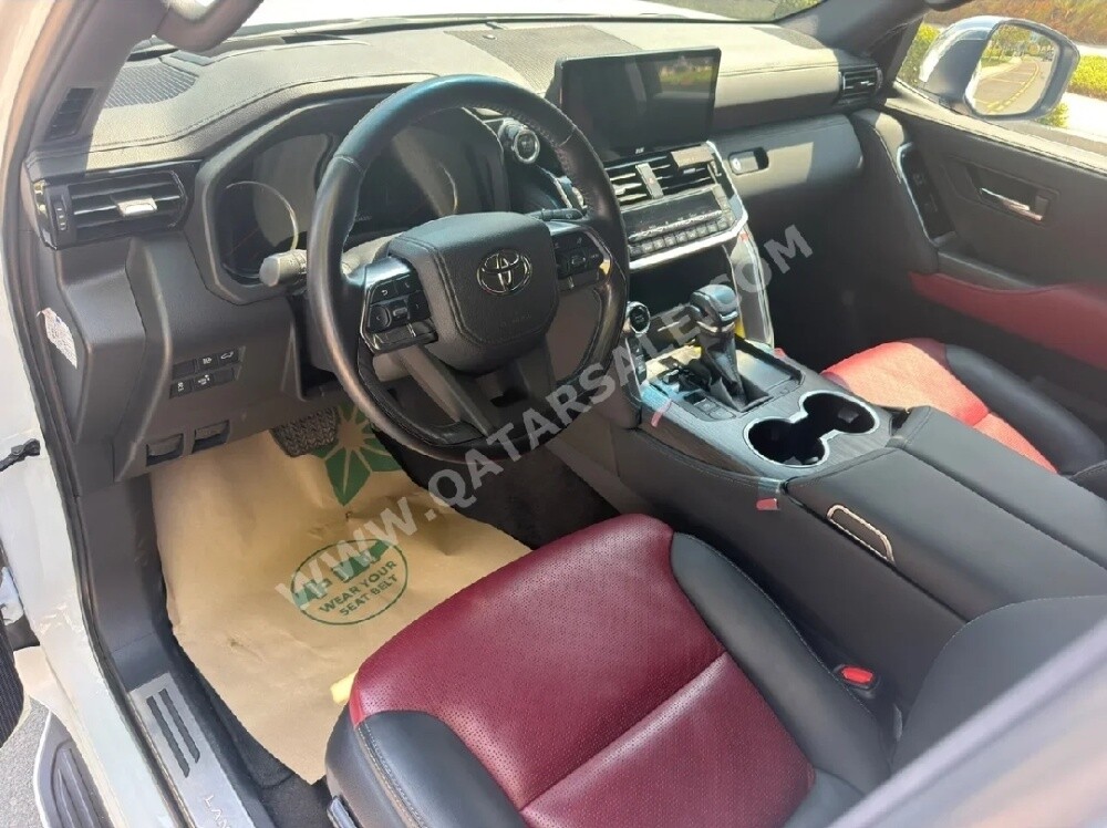 Toyota Land Cruiser - 8
