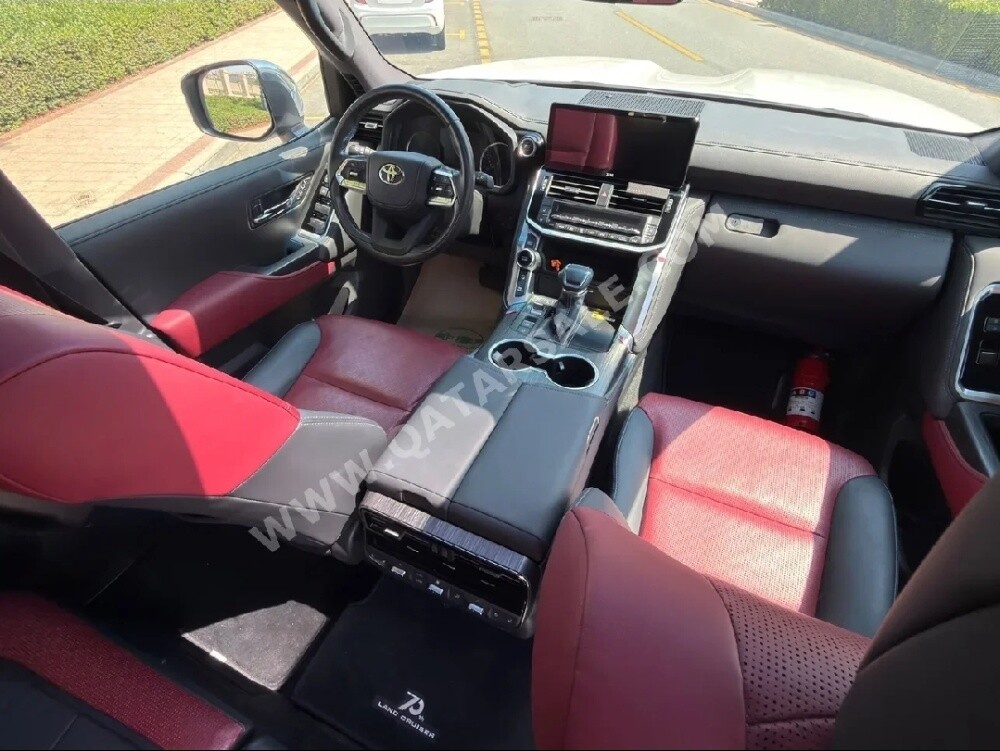 Toyota Land Cruiser - 11