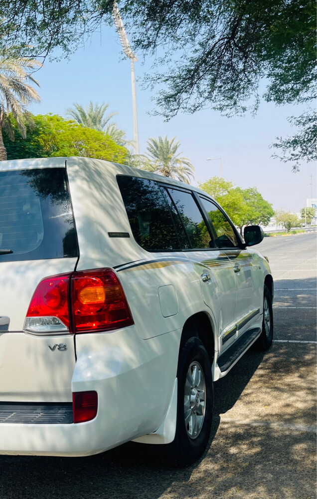 Land Cruiser VXR 4.7 V8 2009 Model - 2