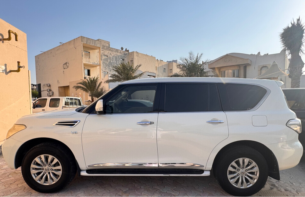 Model 2013 Nissan patrol 320cc - 7