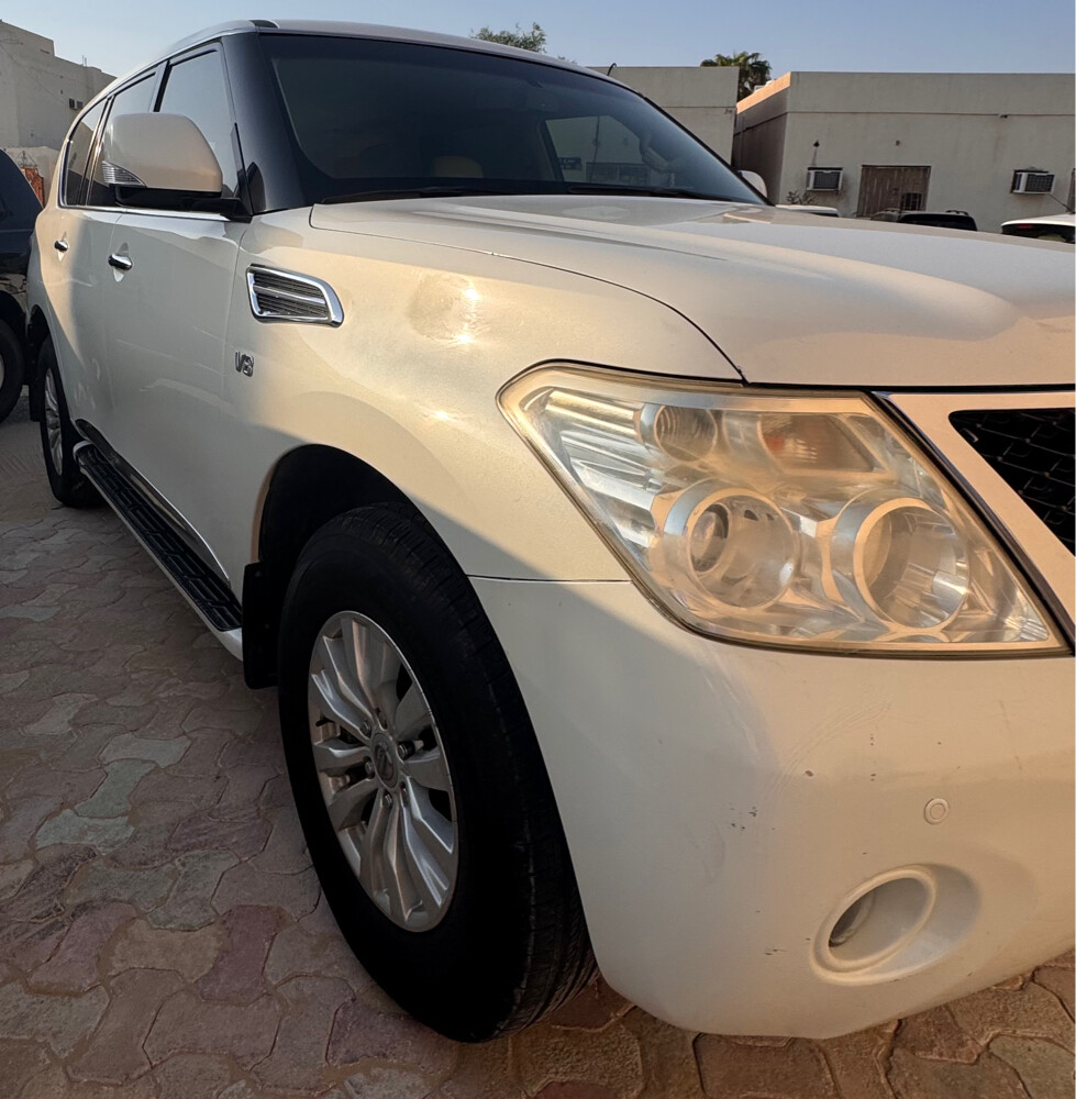 Model 2013 Nissan patrol 320cc - 2