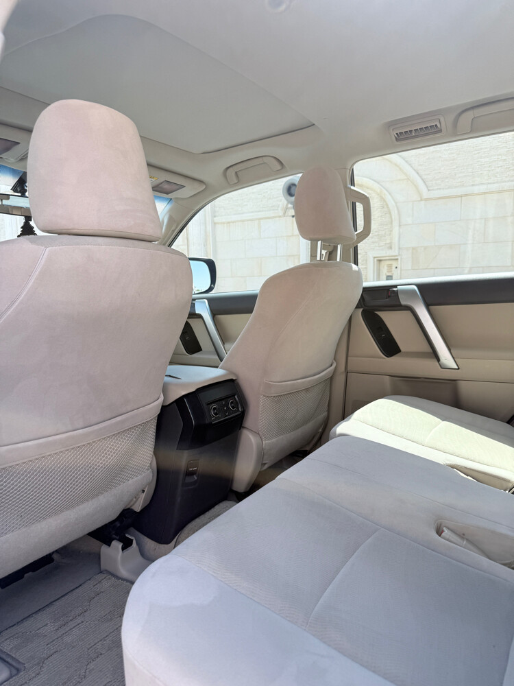 Toyota prado 2021 full option - 8