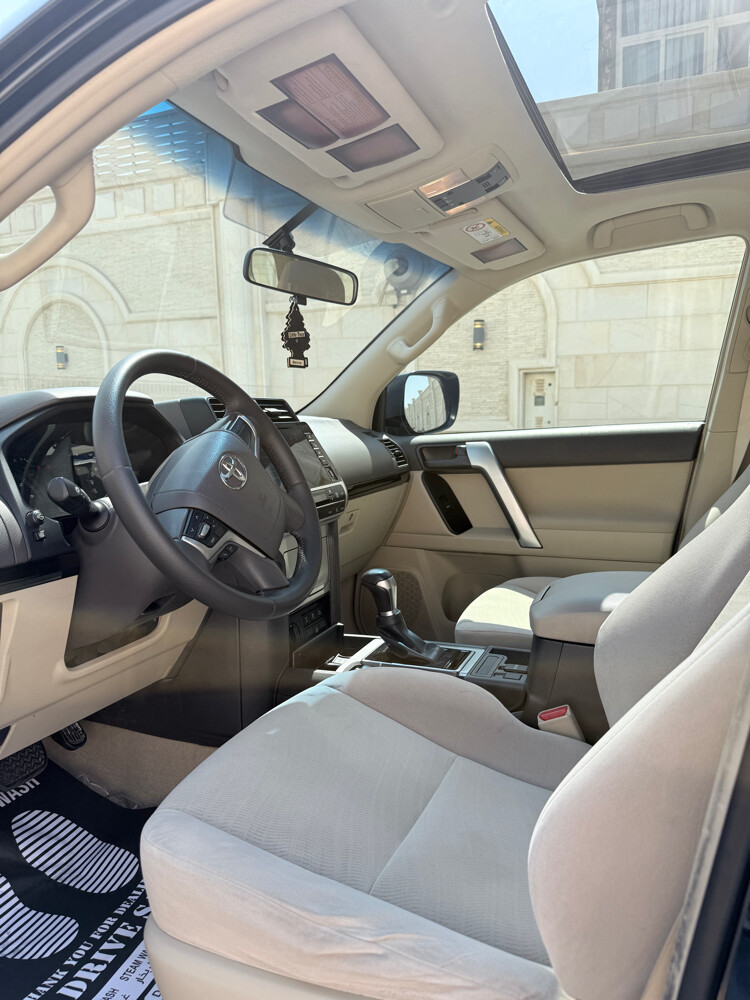 Toyota prado 2021 full option - 9