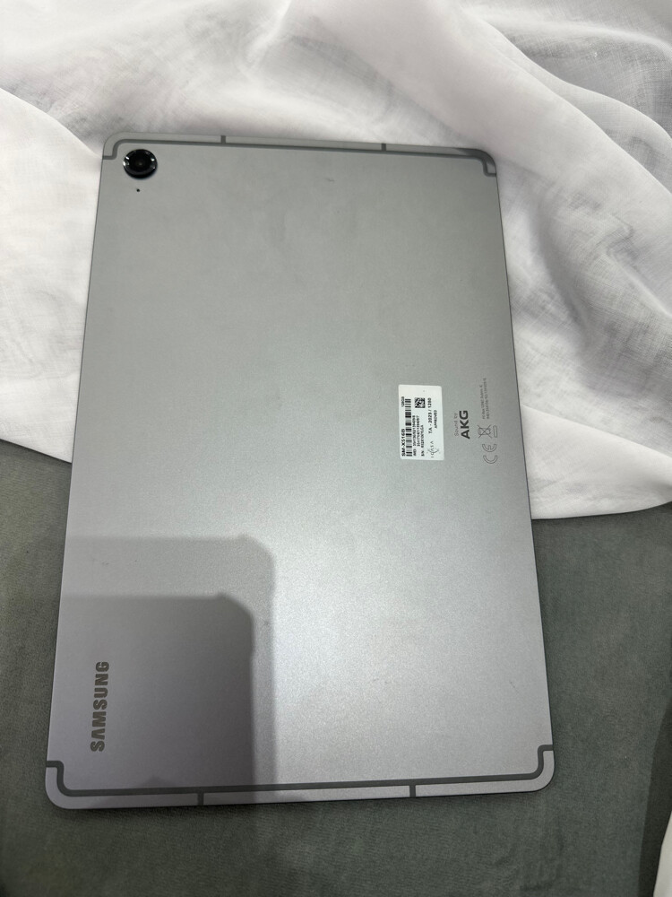 tab s9 fe 5G like new 1400  - 7