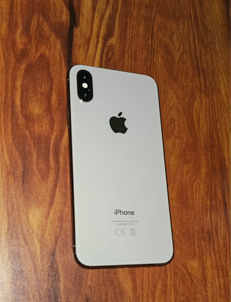 Xs 64gb battery 77% - 1