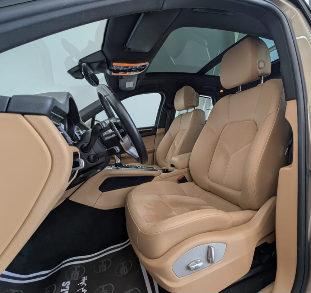 2018Porsche Macan-Warranty Aug 2027 - 7
