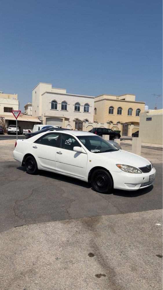 Toyota Camry - 1