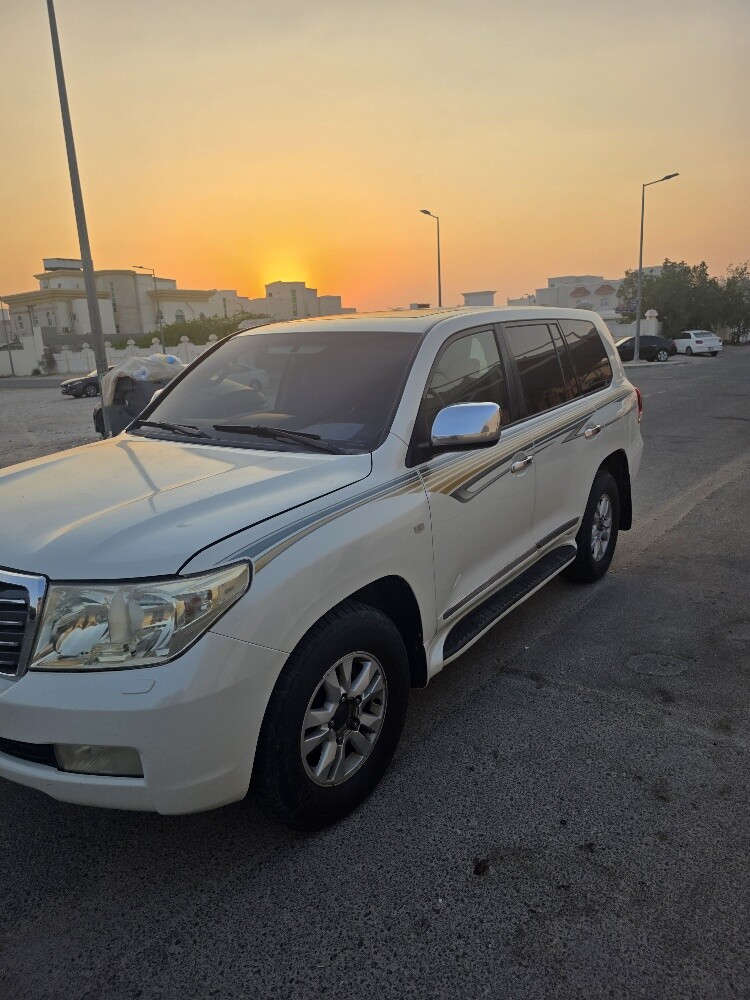 Toyota landcruiser GXR 2009 - 2