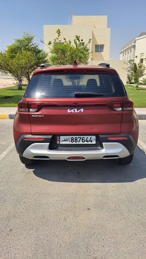 Kia Sonet - 4