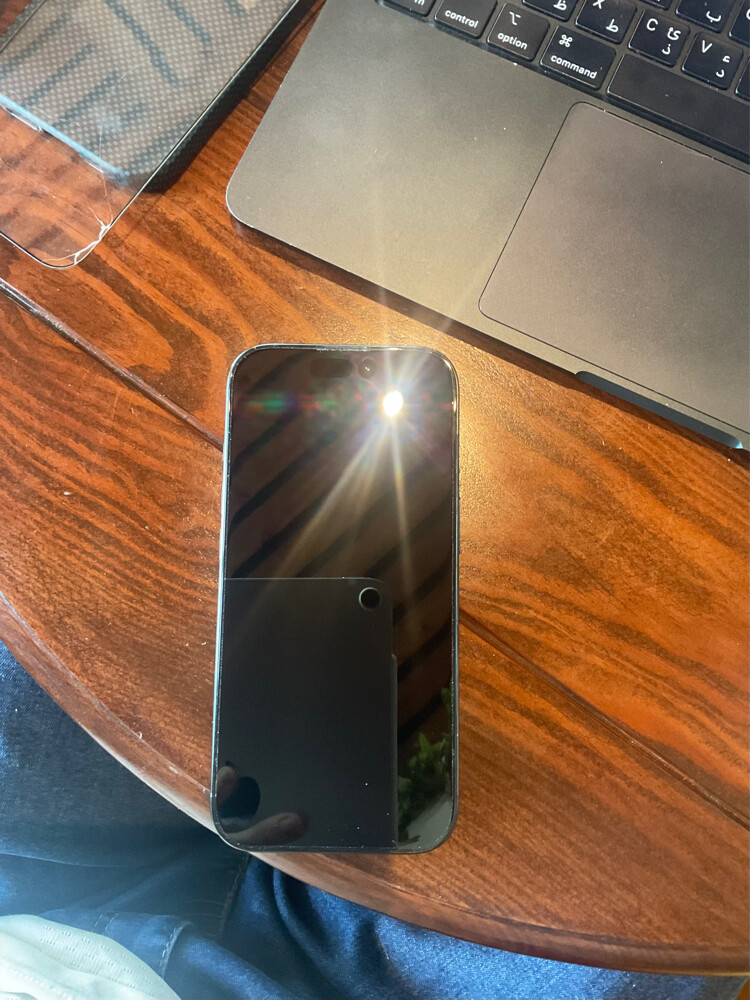 iPhone 16 Pro 256GB Black Titanium - 4