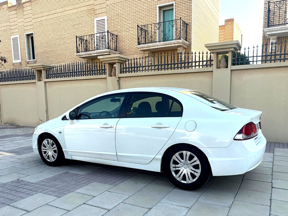 Honda Civic 2009 – Excellent Condit - 4