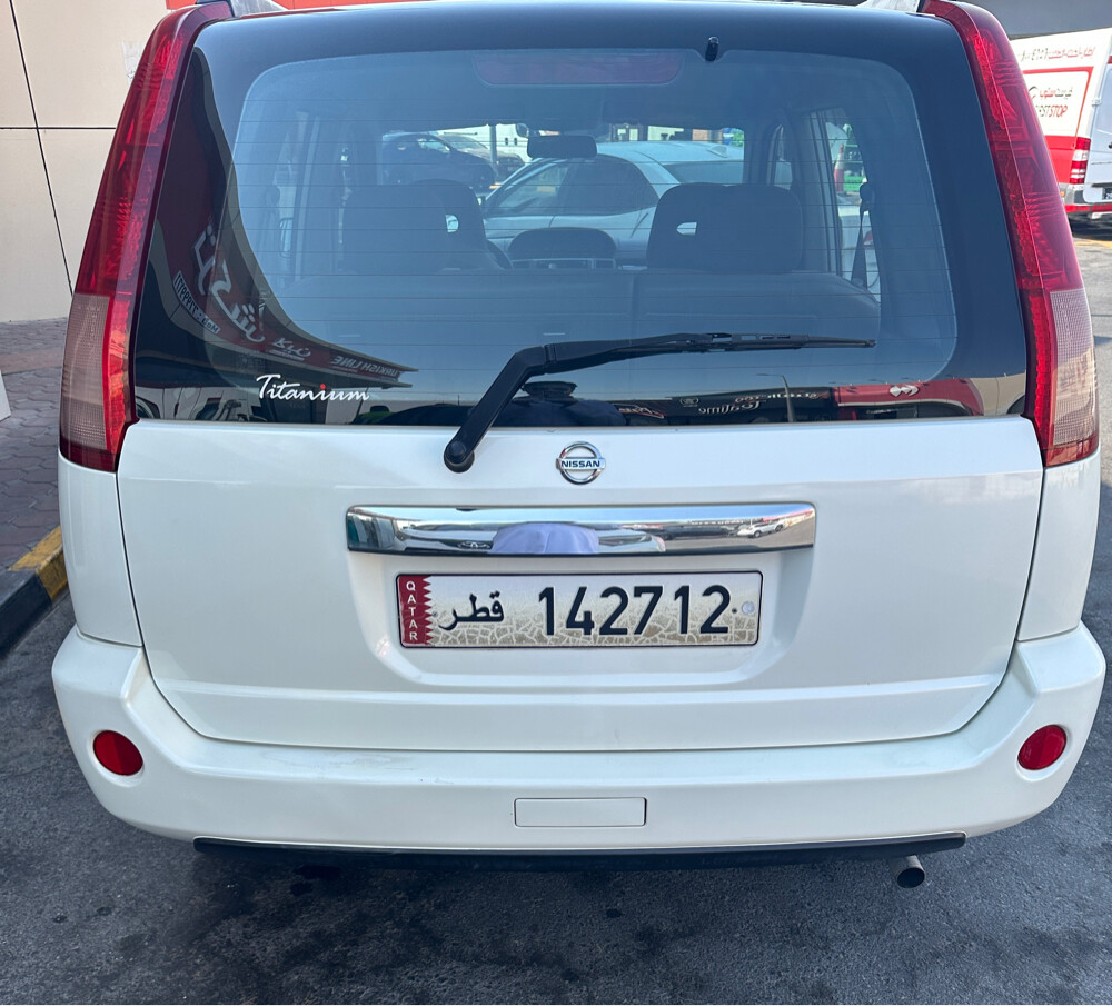nissan x trail  - 2