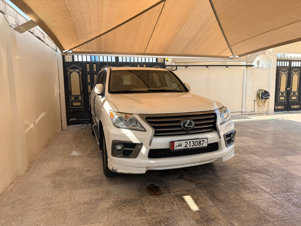 2015 Lexus LX 570 - 8