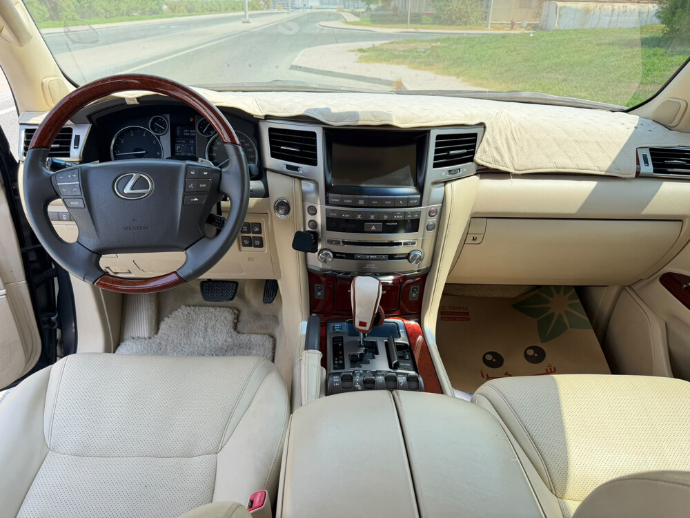 LEXUS 2013  - 4
