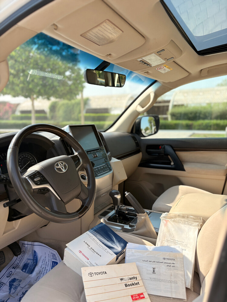 Toyota Landcruiser 2021 GXR V8 - 4