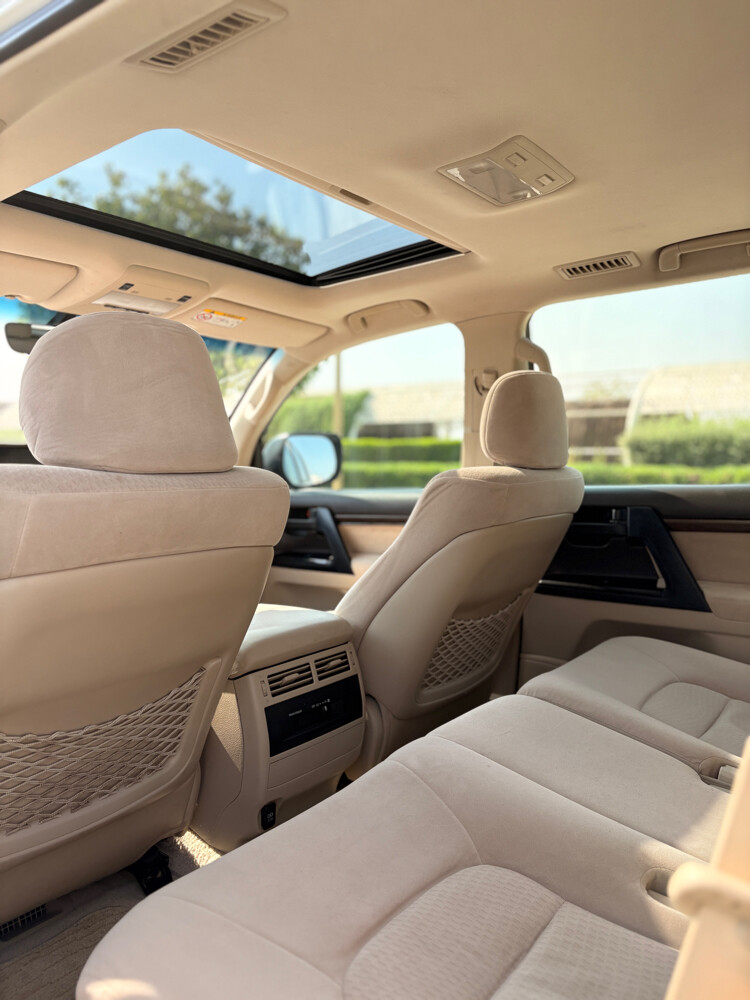 Toyota Landcruiser 2021 GXR V8 - 3