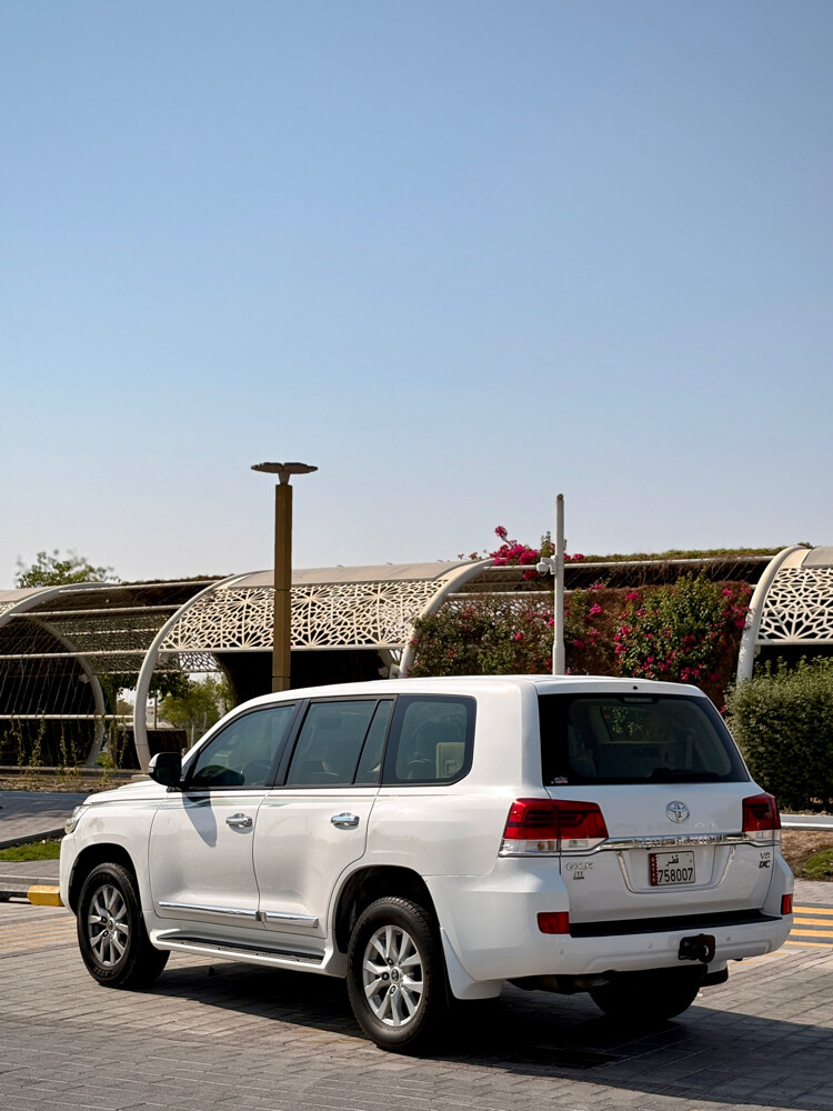 Toyota Landcruiser 2021 GXR V8 - 2