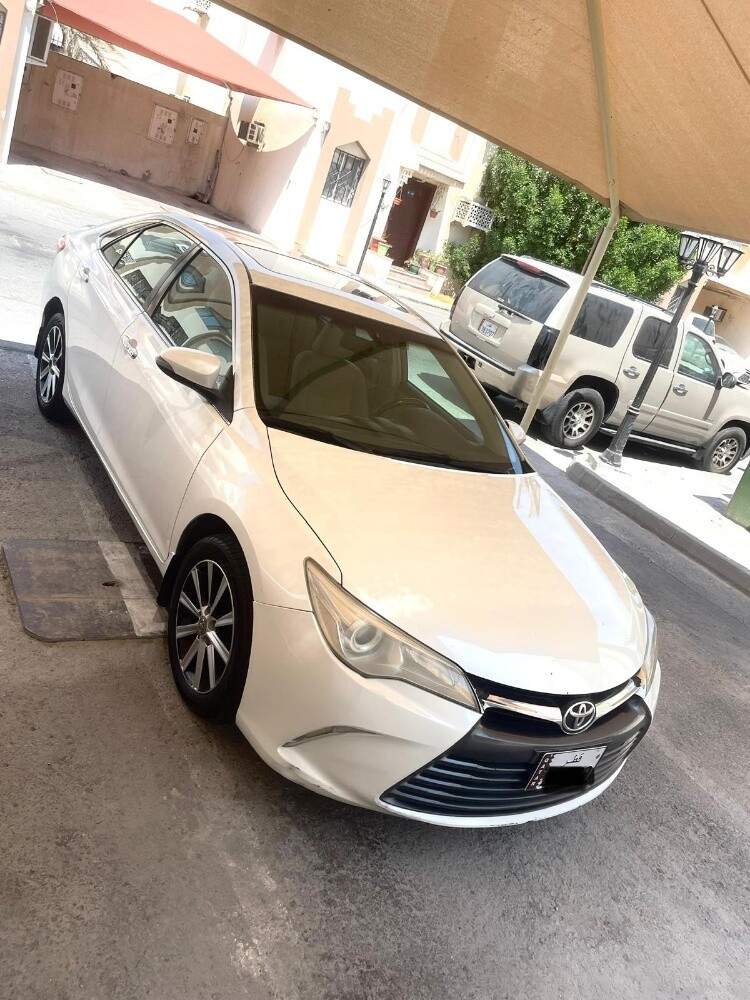 Toyota Camry glx 2016 full options - 2
