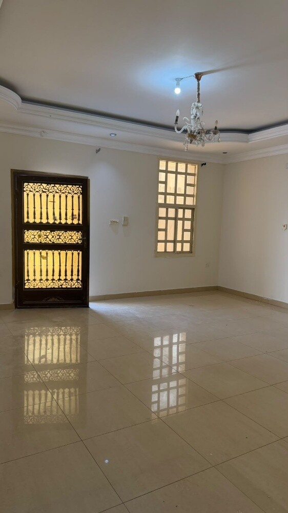 للإيجار في الوكير – نصف فيلا ٣ غ - 3