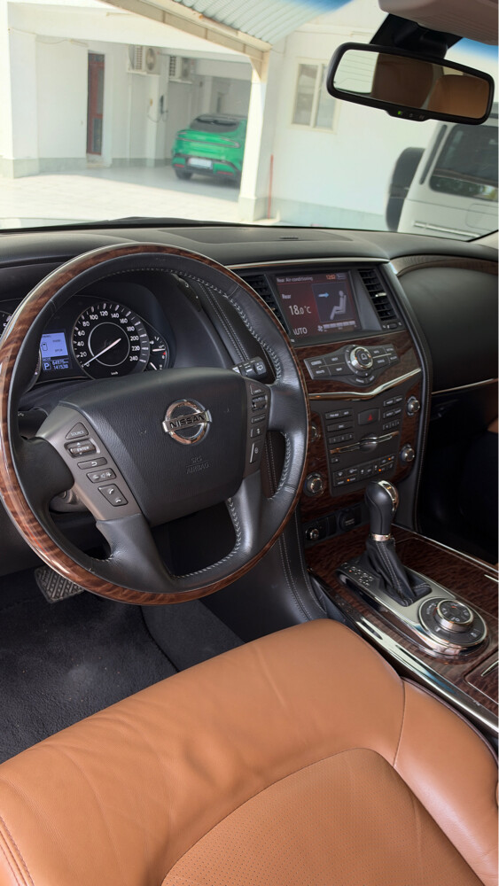 Nissan patrol V8 400 hp platinum  - 4