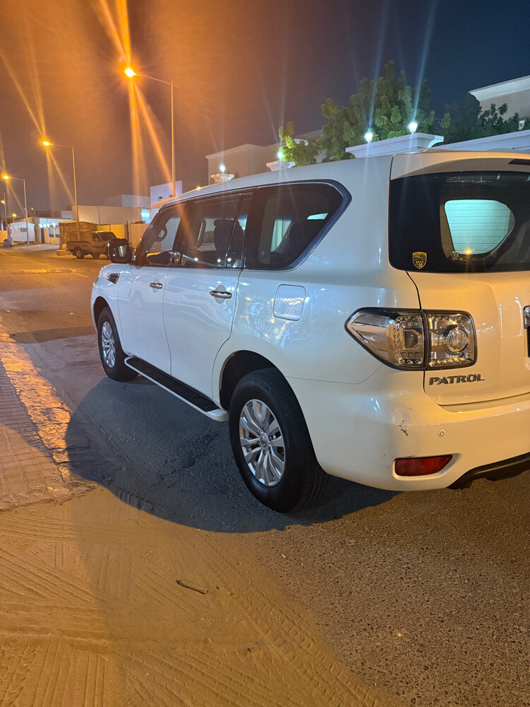 نيسان - 3
