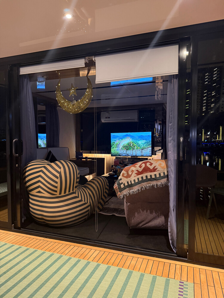 house boat - 17