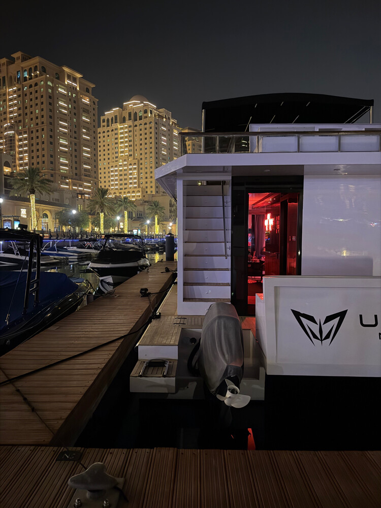 house boat - 11