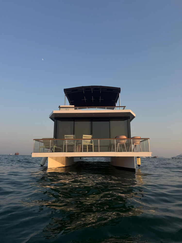 house boat - 2