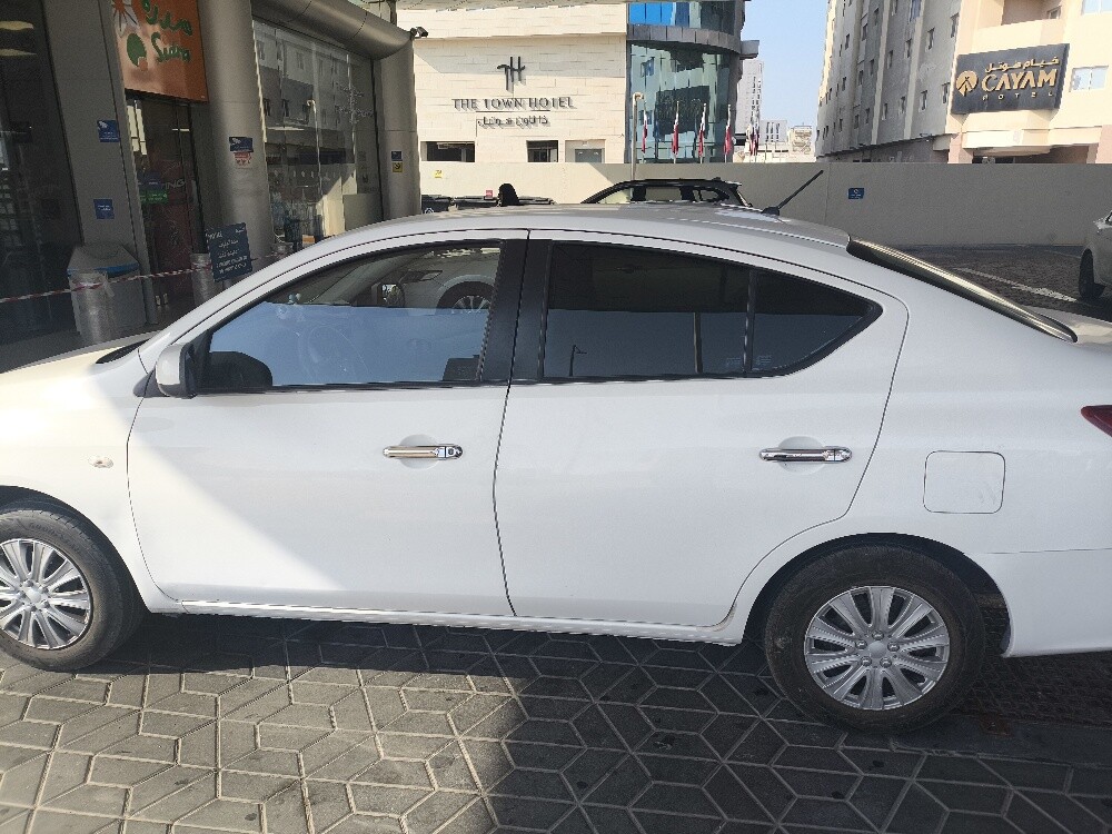 Nissan Sunny - 3