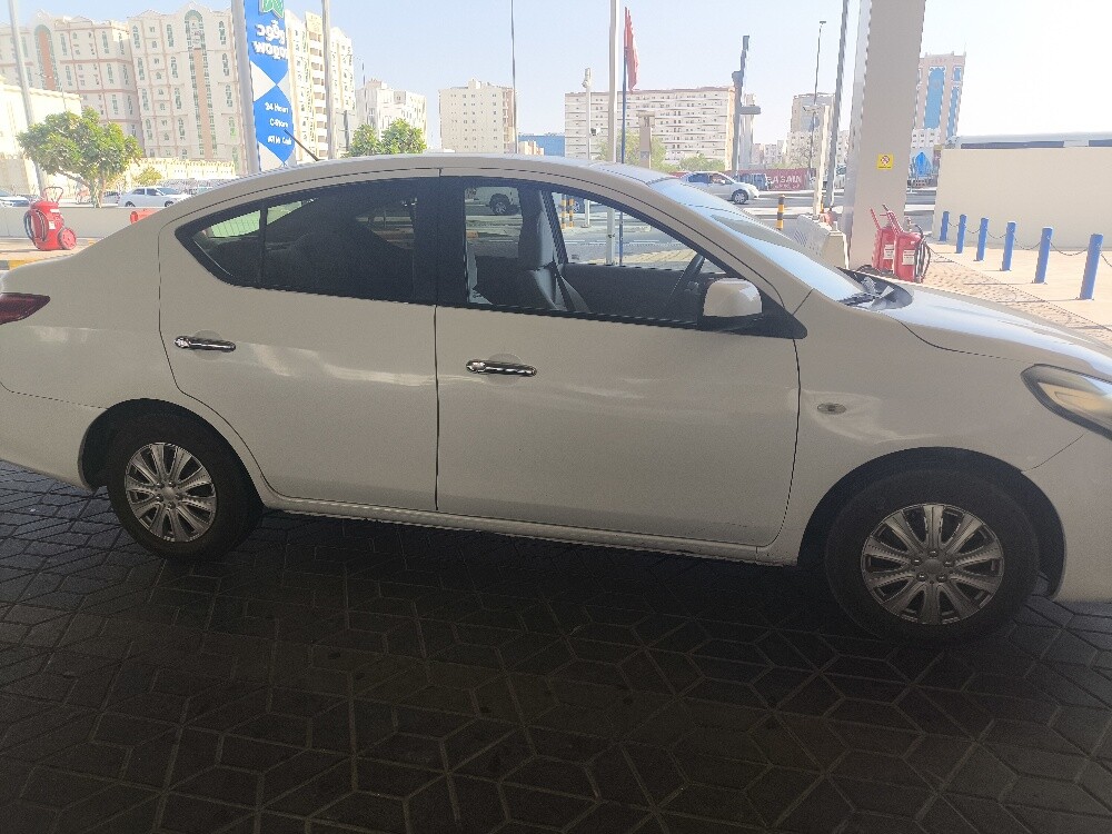 Nissan Sunny - 2
