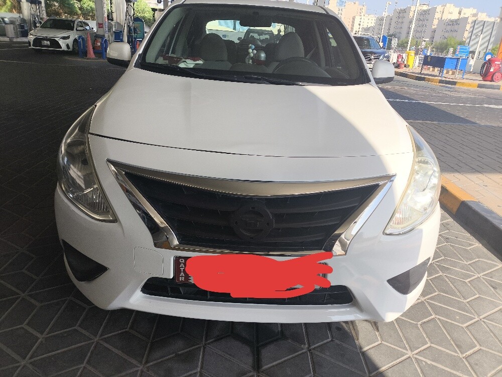 Nissan Sunny - 1