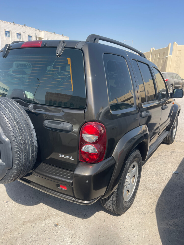 Jeep Cherokee 2005 - 2