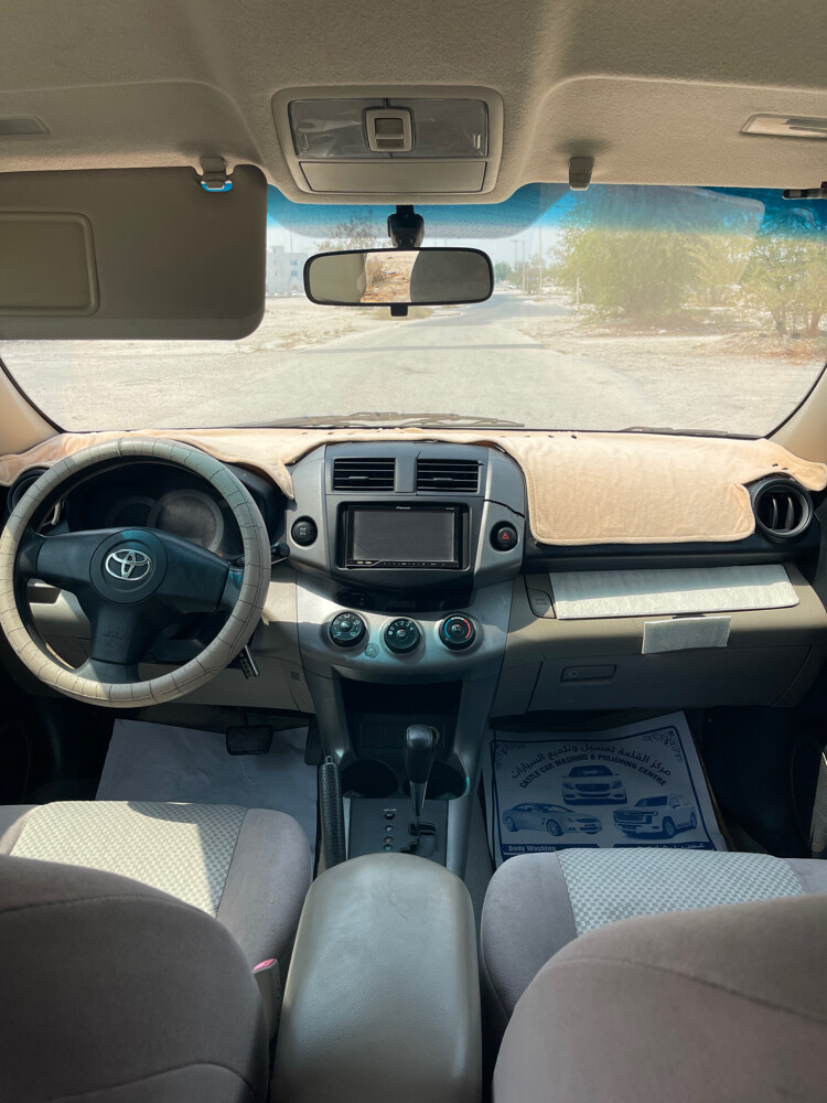 Toyota RAV4 - 6