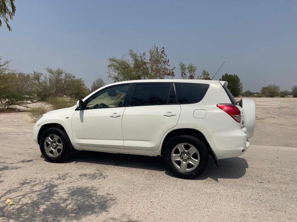 Toyota RAV4 - 4
